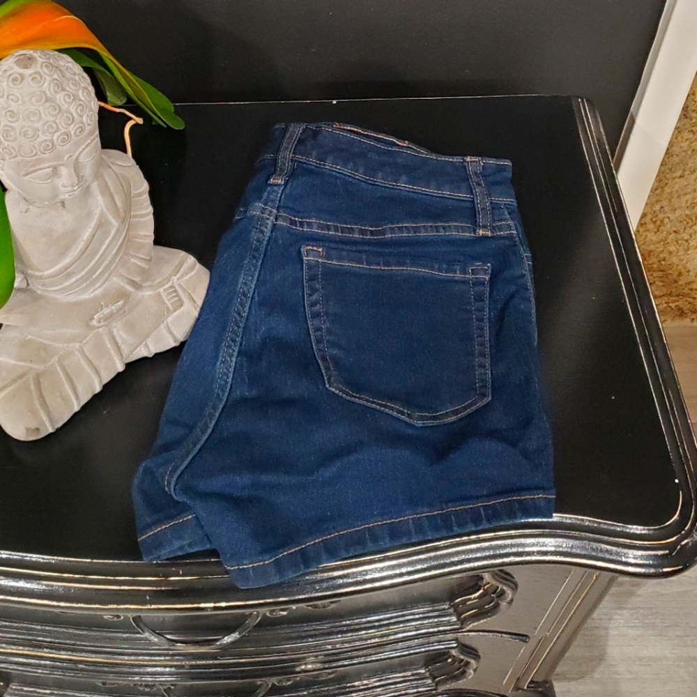Jean short shorts